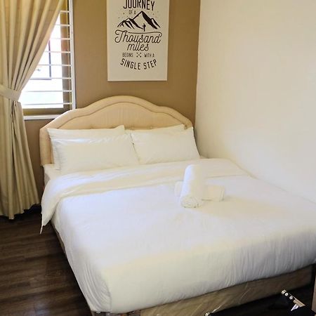 Natol Homestay - London Kuching Exterior foto