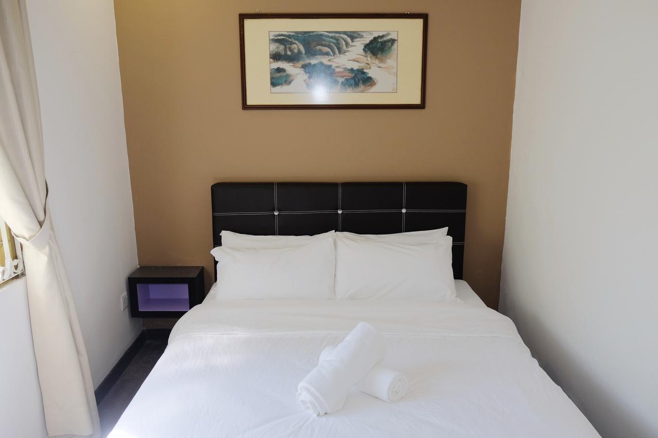 Natol Homestay - London Kuching Exterior foto