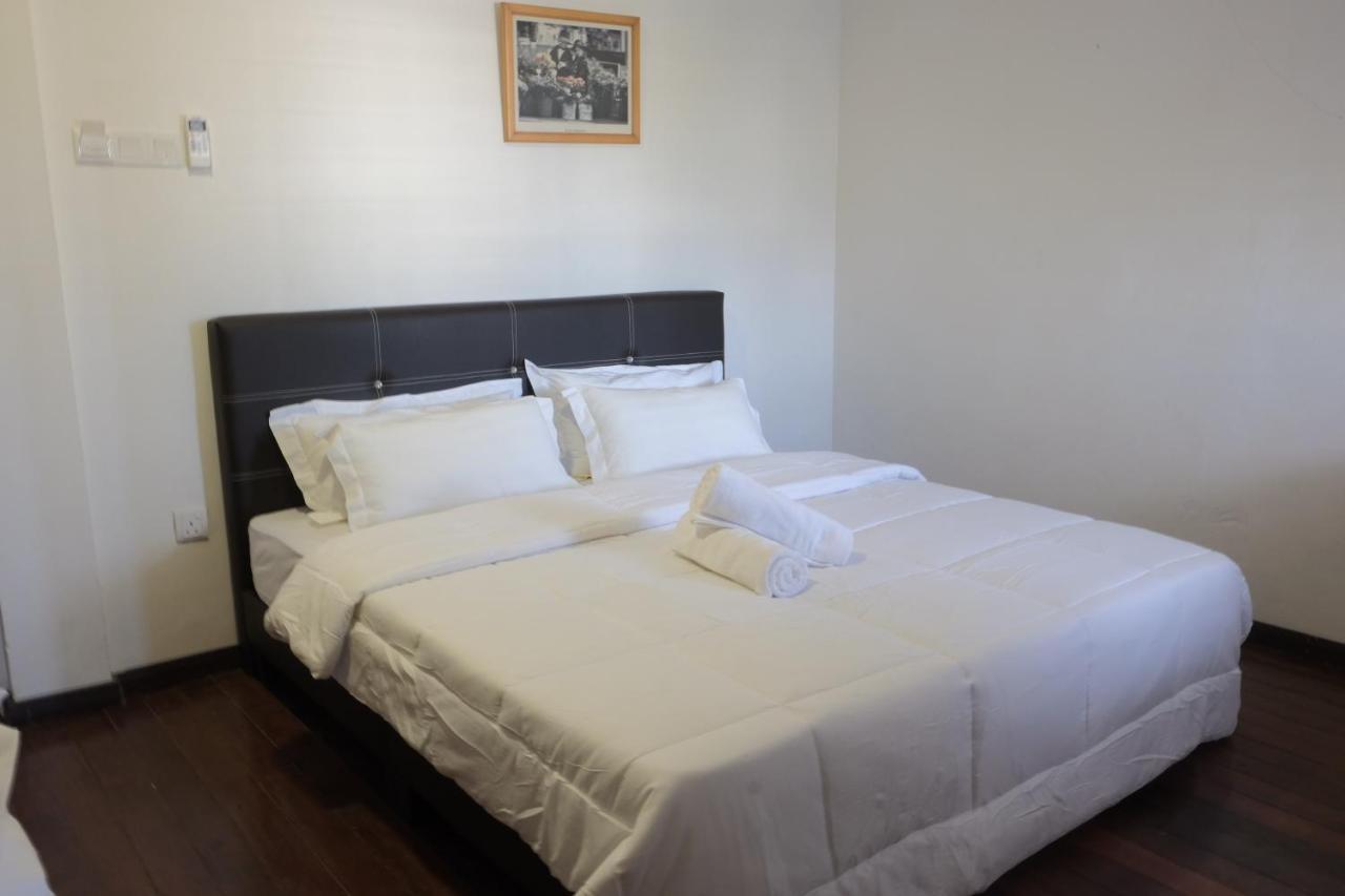 Natol Homestay - London Kuching Exterior foto