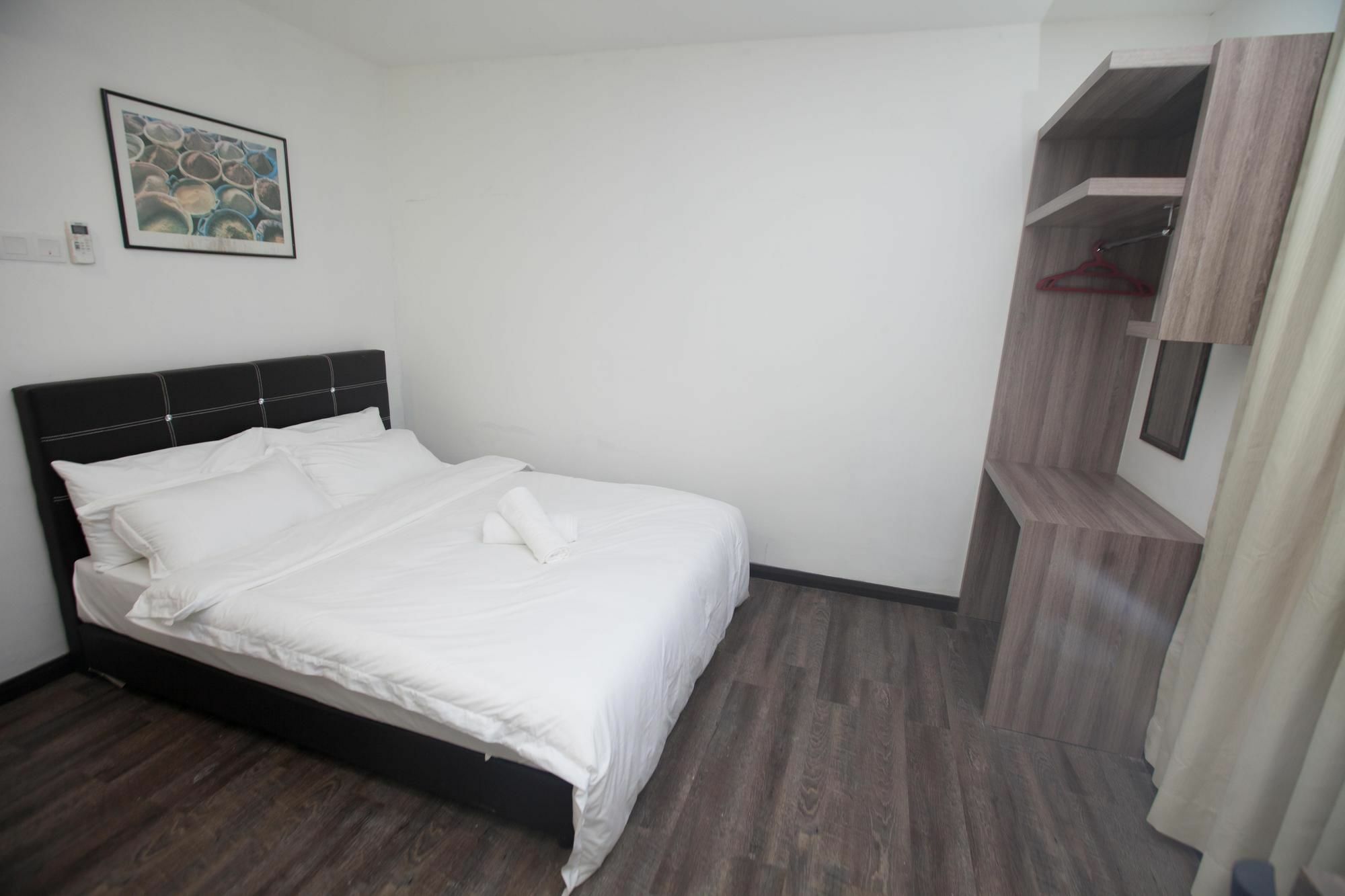 Natol Homestay - London Kuching Exterior foto