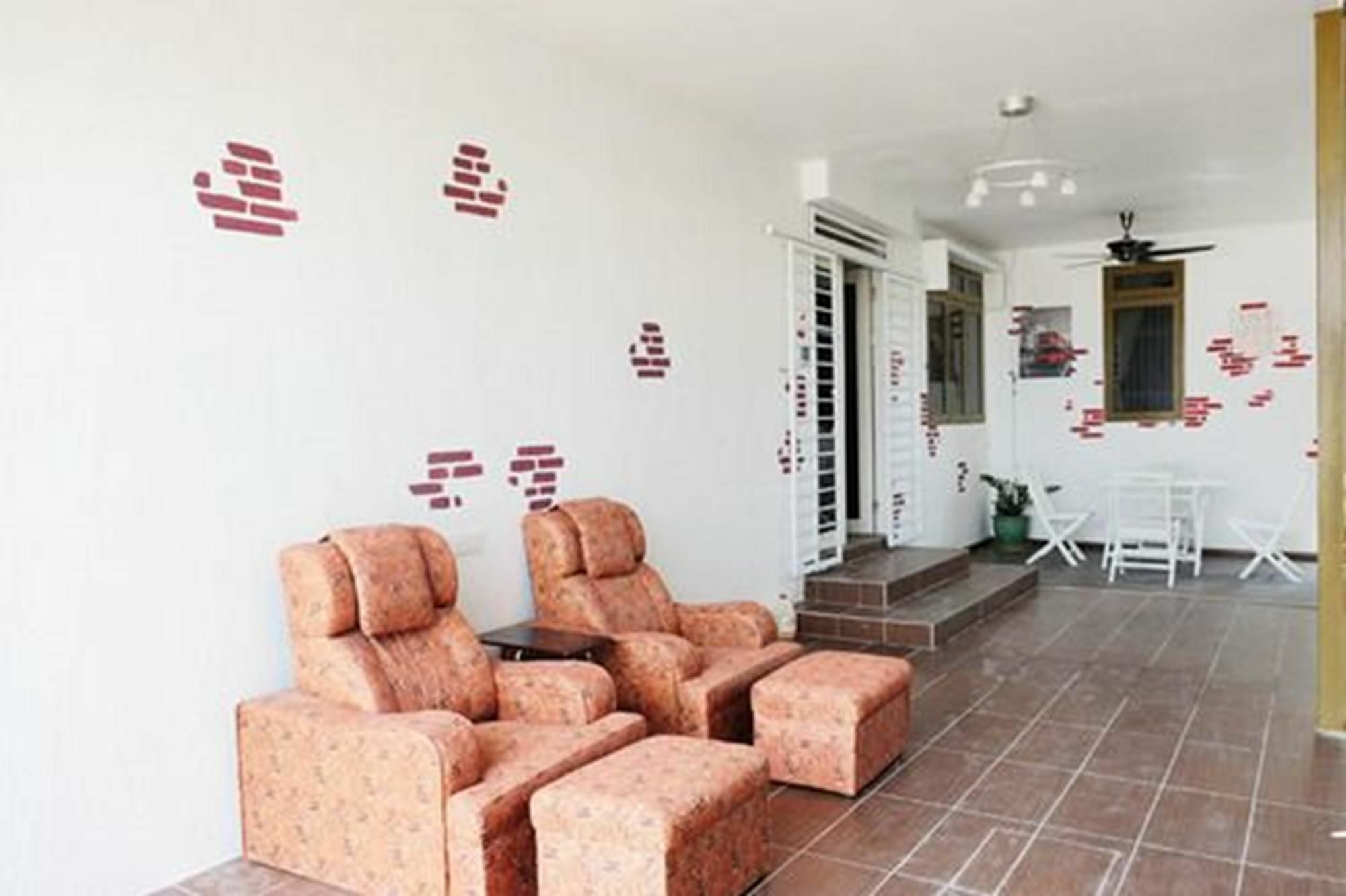 Natol Homestay - London Kuching Exterior foto